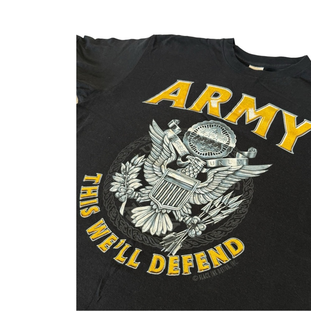 Delta pro weight Army 2000’s Y2K Black Tee with Yellow and White Army Graphic